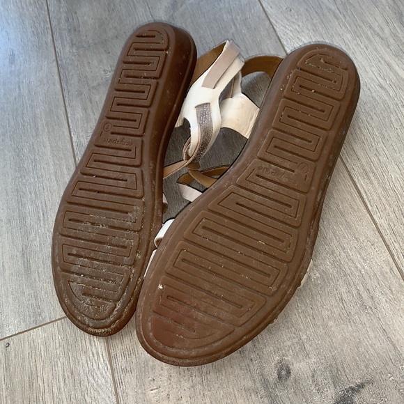 Easy Spirit Leather Tan/Beige Sandal 7 - Picture 4 of 6
